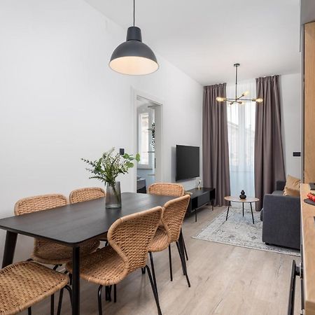Apartments Diego Rijeka Bagian luar foto
