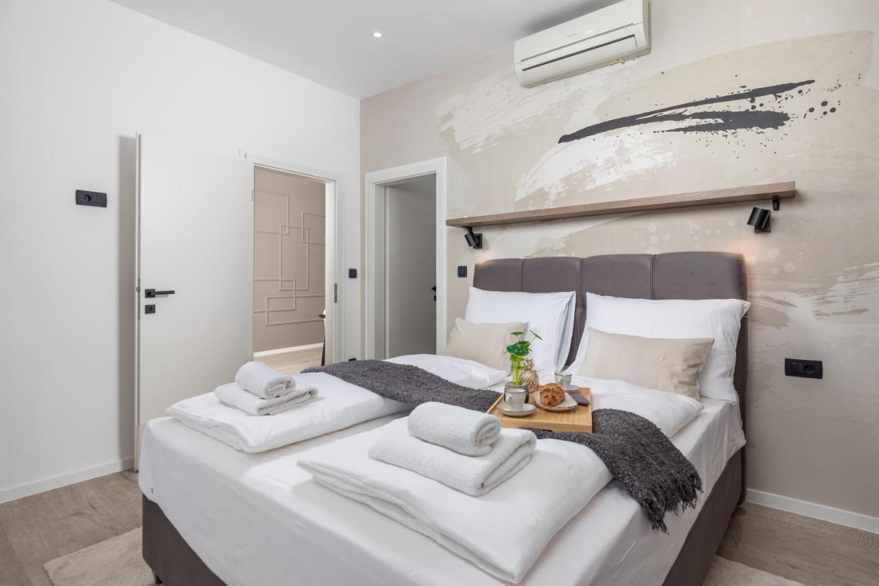 Apartments Diego Rijeka Bagian luar foto