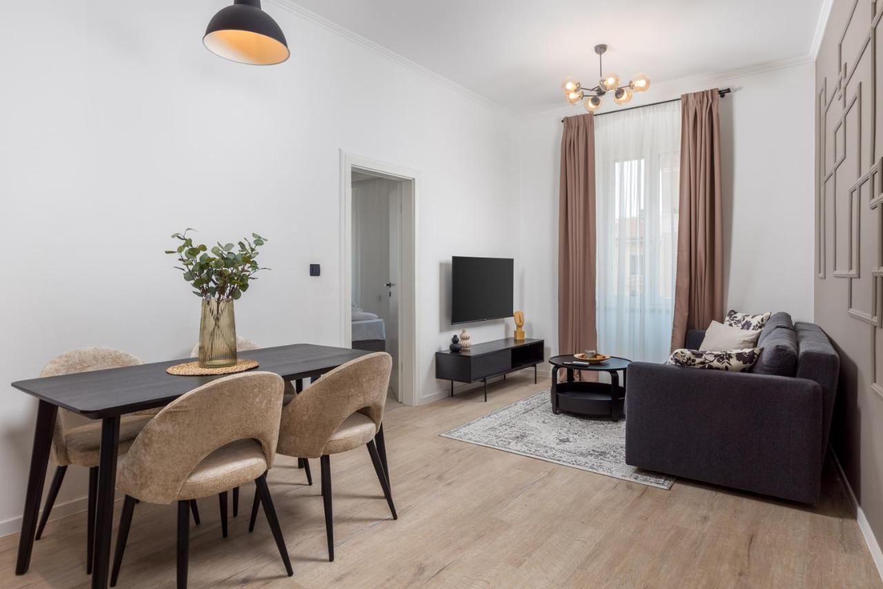 Apartments Diego Rijeka Bagian luar foto